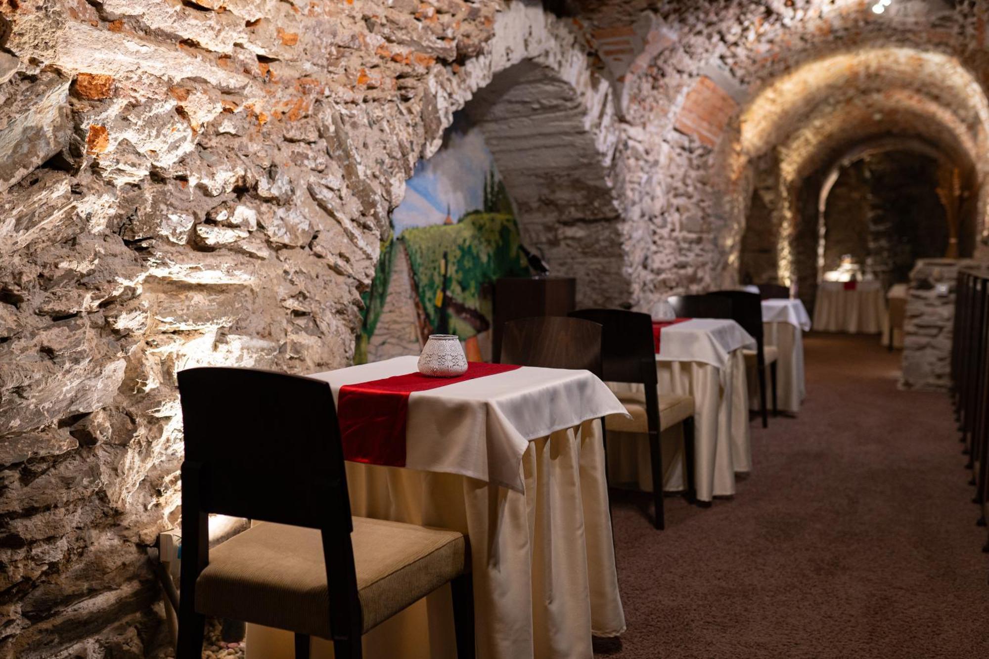 Boutique Hotel Zlaty Dukat Кошице Екстер'єр фото