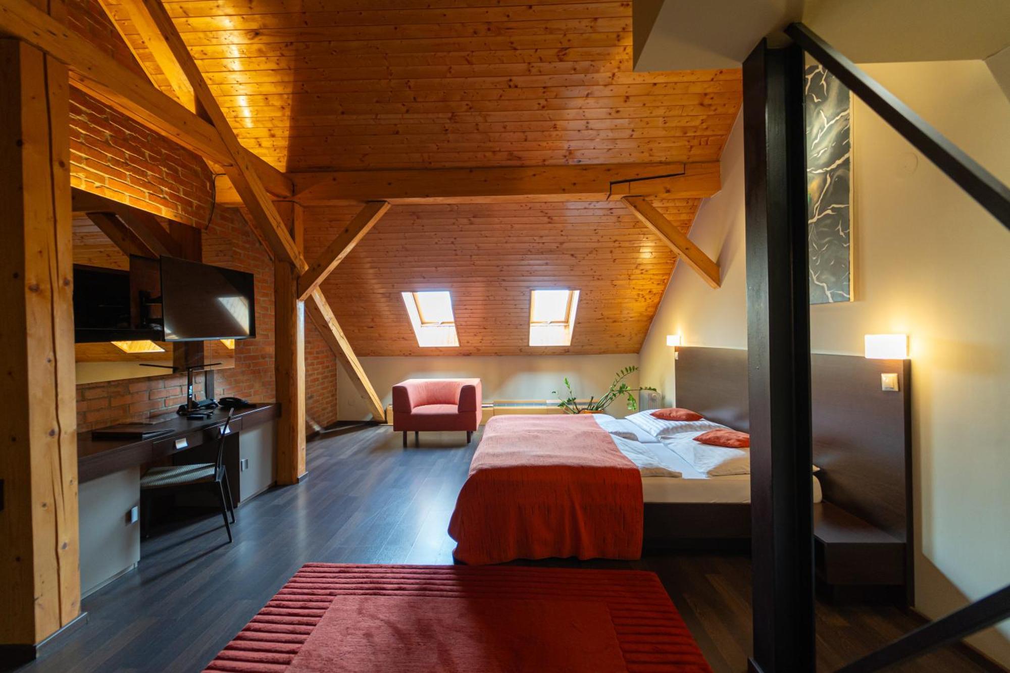 Boutique Hotel Zlaty Dukat Кошице Екстер'єр фото