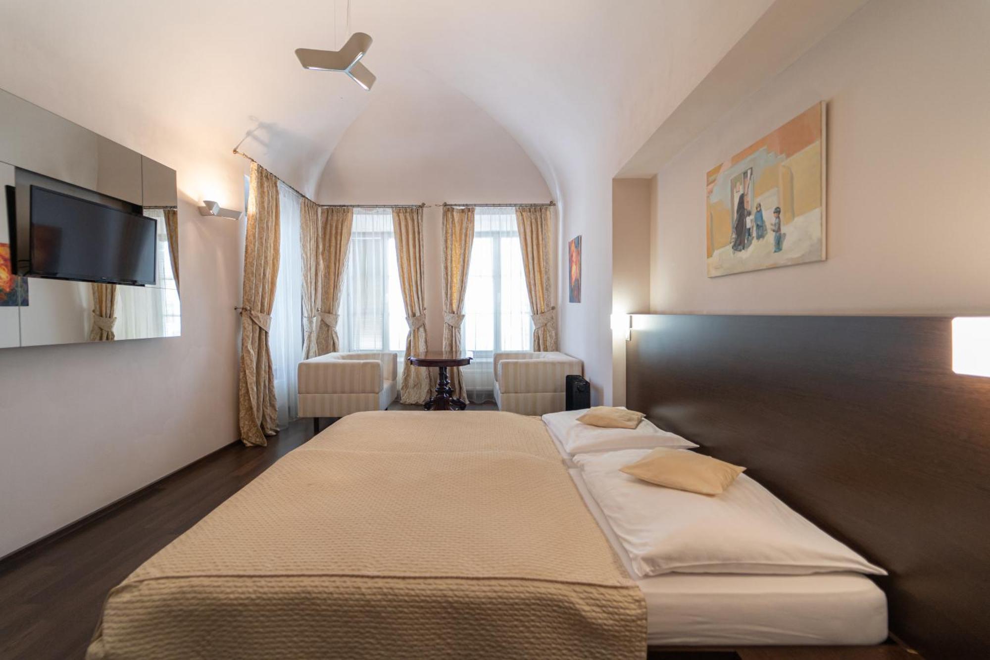Boutique Hotel Zlaty Dukat Кошице Екстер'єр фото