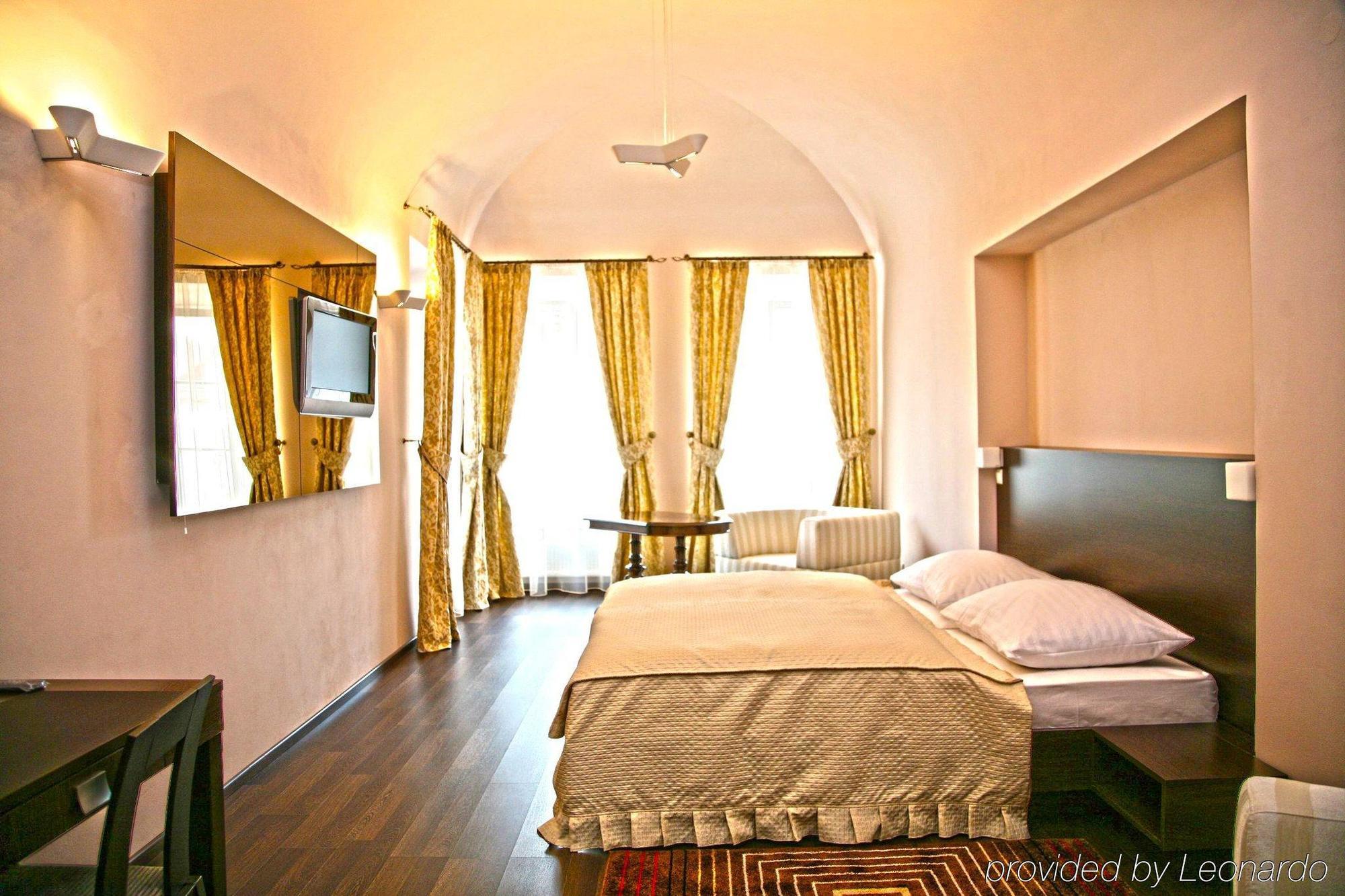 Boutique Hotel Zlaty Dukat Кошице Номер фото