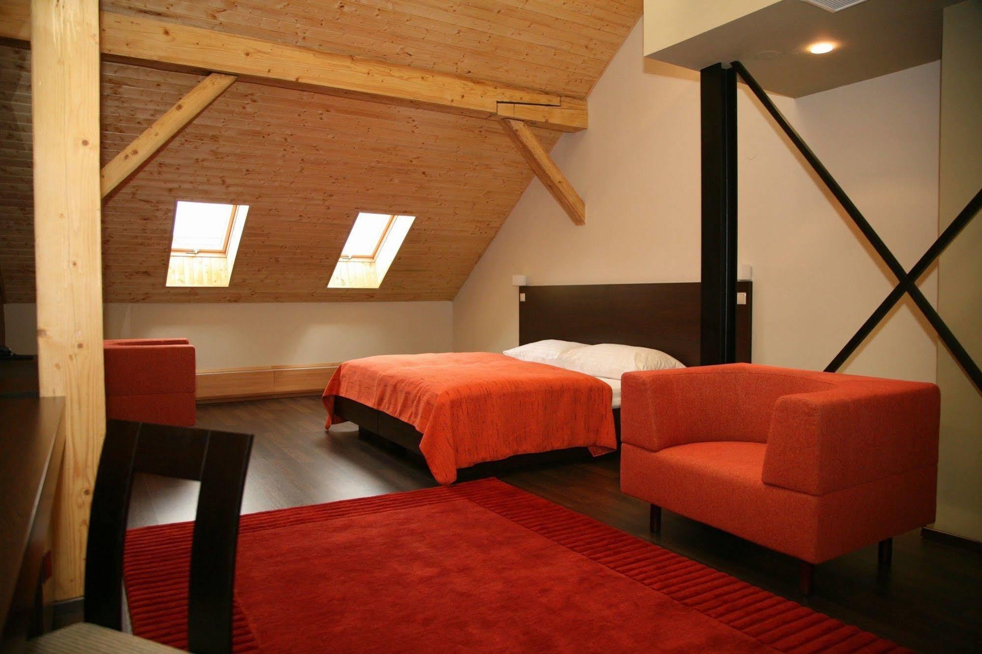 Boutique Hotel Zlaty Dukat Кошице Екстер'єр фото